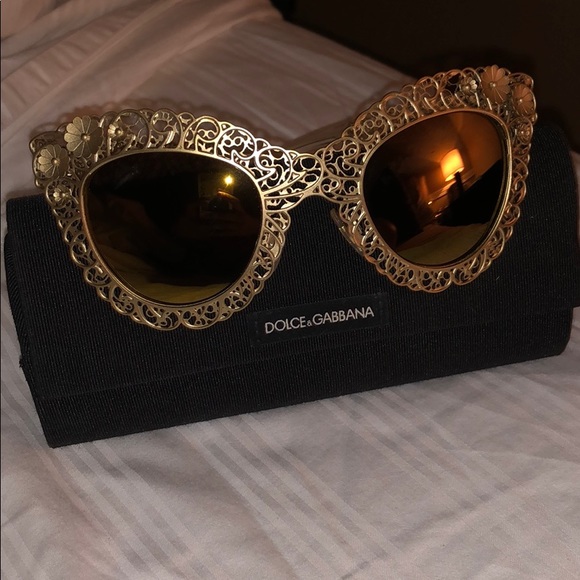 Dolce & Gabbana Accessories - Dolce & Gabbana gold sunglasses filigrana flower